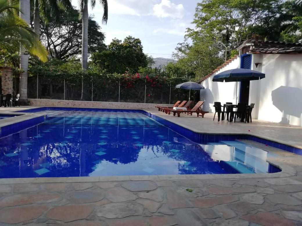 Hotel Y Restaurante Bienmesabe Santa Fe de Antioquia Exterior photo